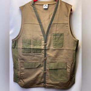 Wasted Collective Men's Hunting Vest in Army Green Size Large NWT
